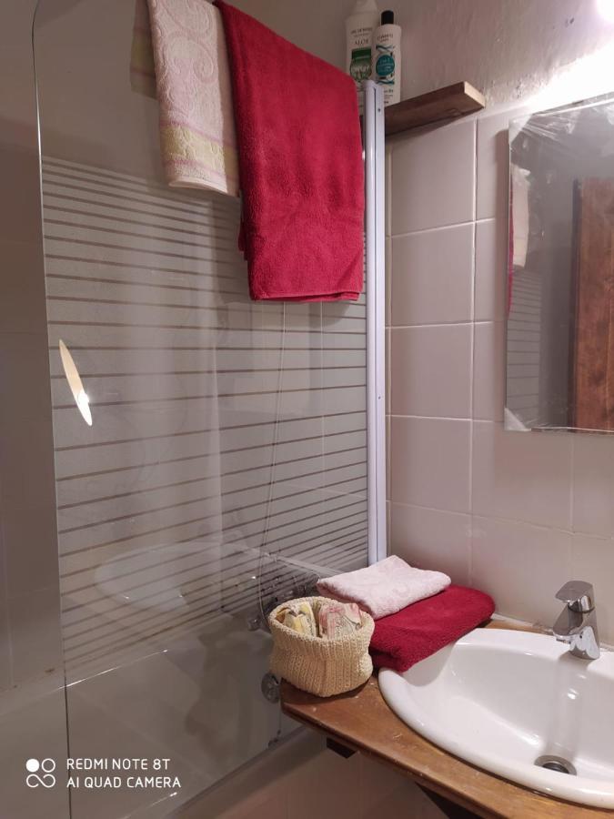 Senterada Massia Gasset Bed & Breakfast エクステリア 写真